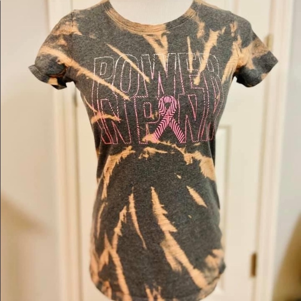 Under Armour T-shirt